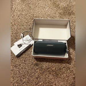 Bose Soundlink Flex bluetooth speaker